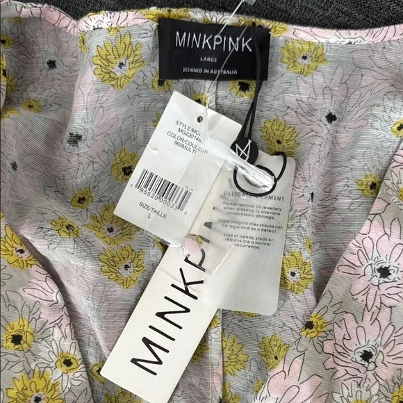 HOST PICK Urban Outfitters x MinkPink, Mitta linen floral dress - Picture 3 of 6